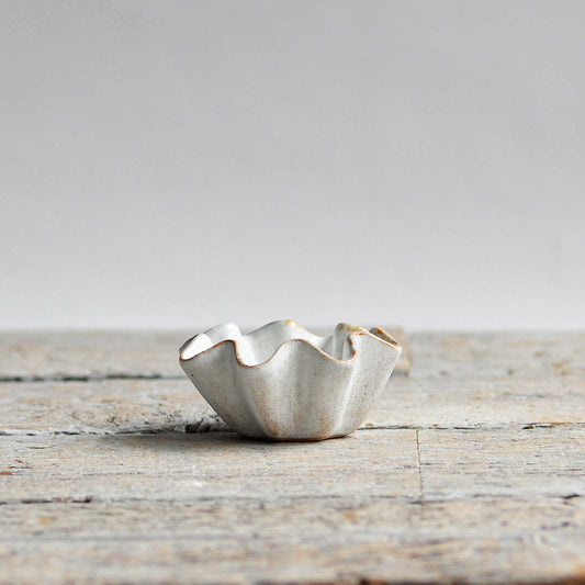 Ruffled Condiment Bowl, Snow White