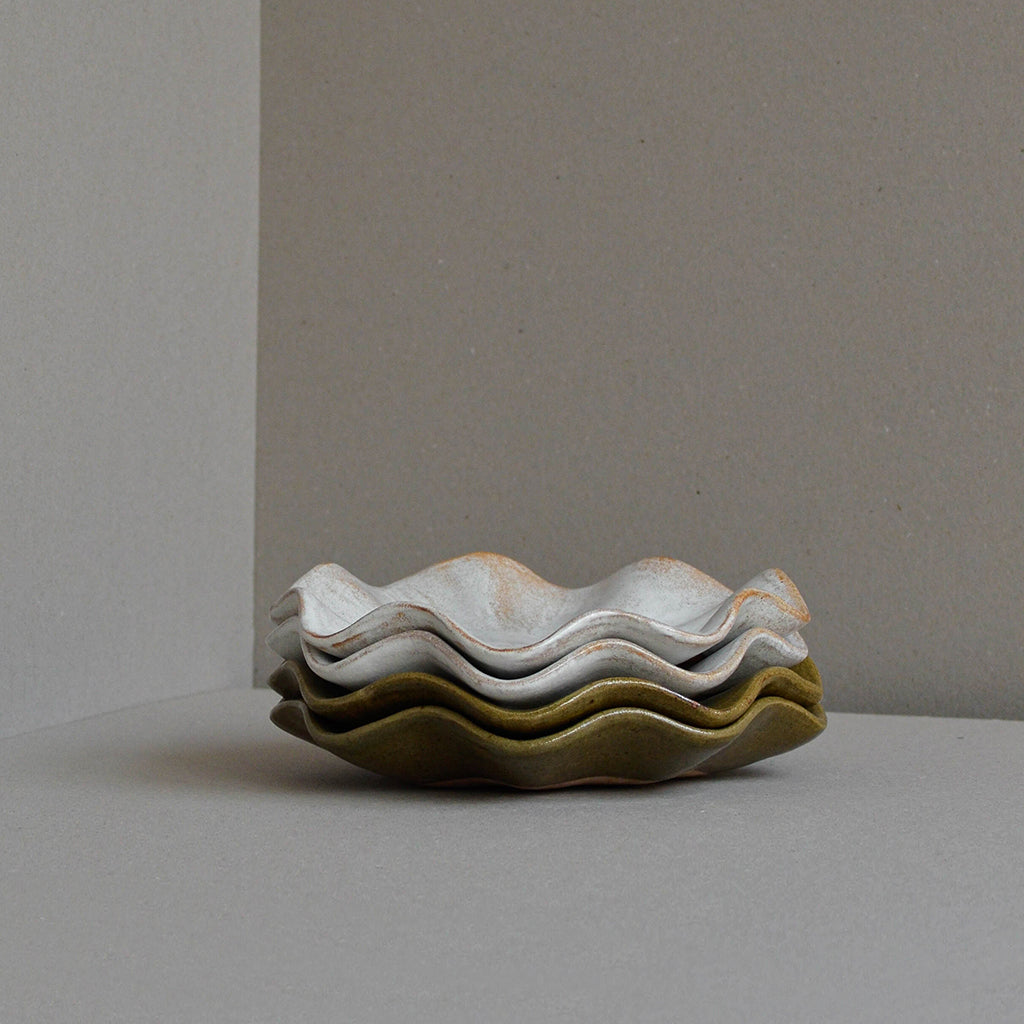 Water Lily Plate, Small, Snow White